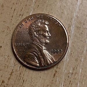 1992 penny no mint mark. Great condition 😊